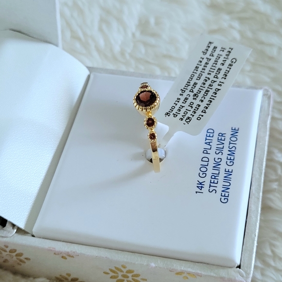 Shivam Garnet❤️ Ring💍 - NIB - Picture 10 of 16